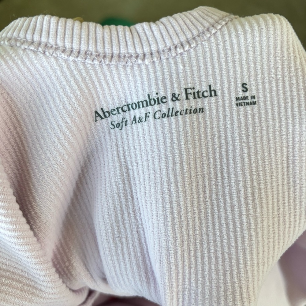 A&F Ribbed Bodysuit - Picture 3 of 3